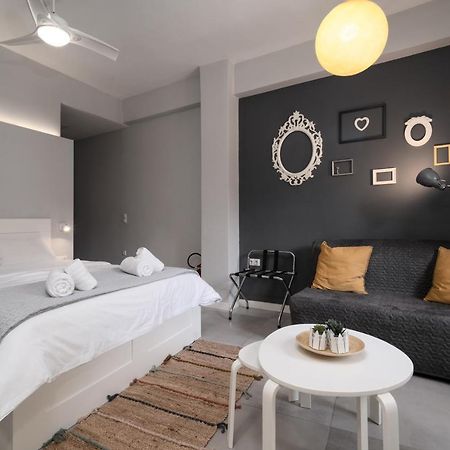 Petit Keramikos Studio - Historic Center Apartment Athena Bagian luar foto