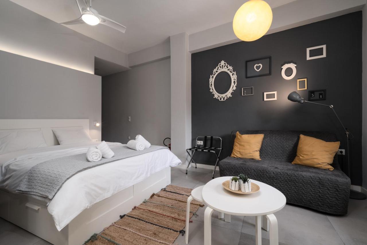Petit Keramikos Studio - Historic Center Apartment Athena Bagian luar foto