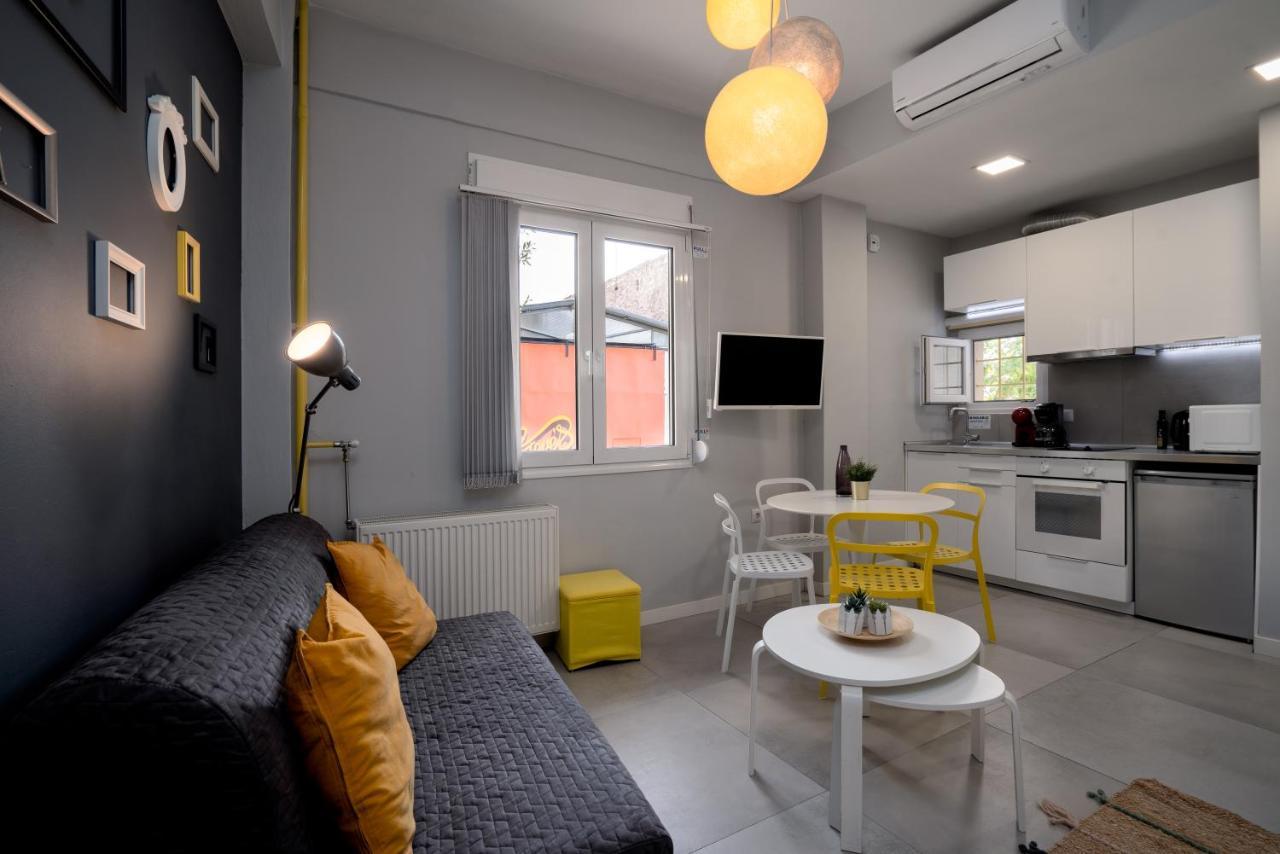 Petit Keramikos Studio - Historic Center Apartment Athena Bagian luar foto