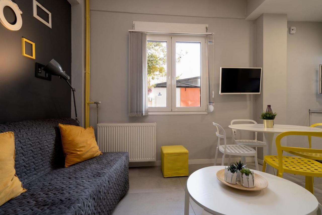 Petit Keramikos Studio - Historic Center Apartment Athena Bagian luar foto